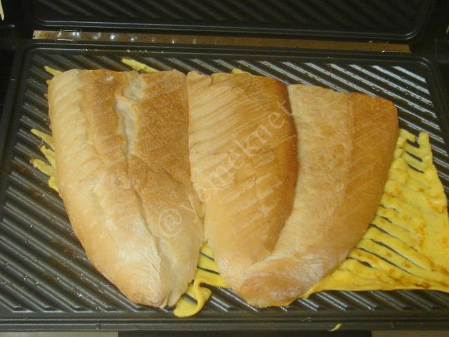 Yumurtalı Tost - Yapılışı (7/12) 
