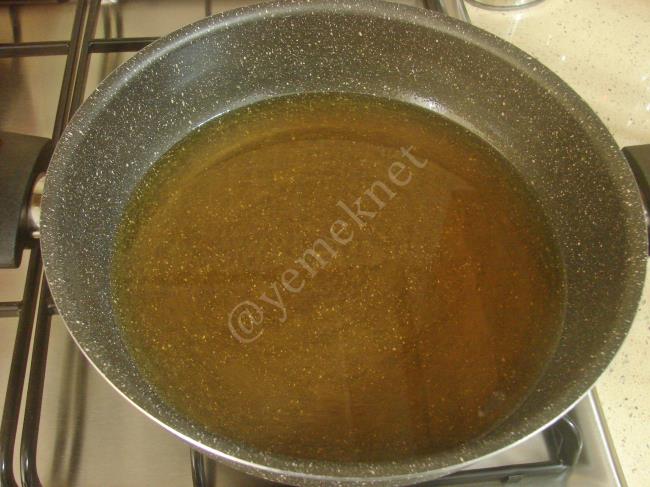 Acı Kırmızı Biber Turşusu - Yapılışı (3/12) 