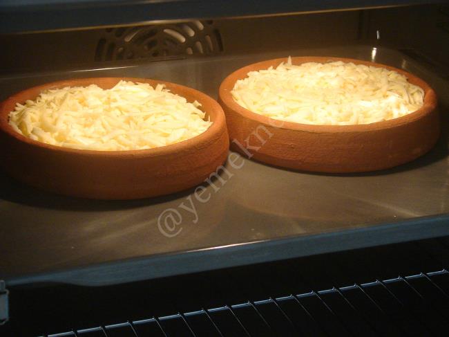 Fırında Kaşarlı Patates Püresi - Yapılışı (10/12) 