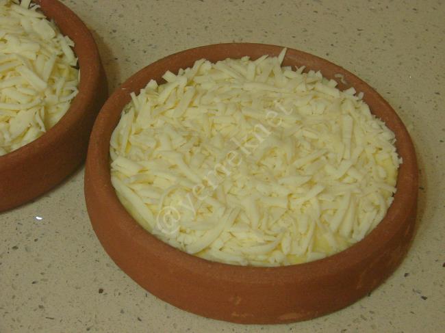 Fırında Kaşarlı Patates Püresi - Yapılışı (9/12) 