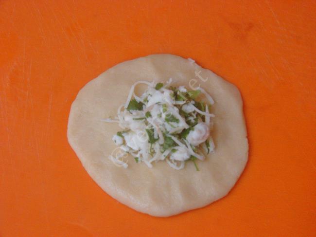 Galeta Unlu Peynirli Poğaça - Yapılışı (6/12) 