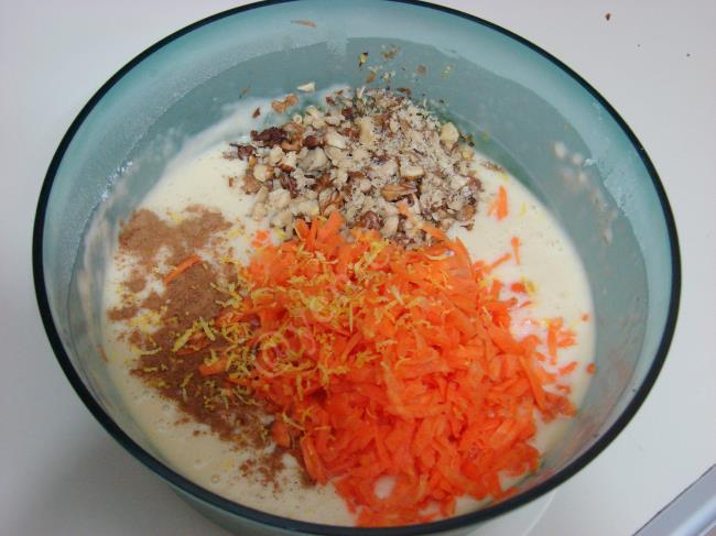 Havuçlu Tarçınlı Kek - Yapılışı (5/12) 