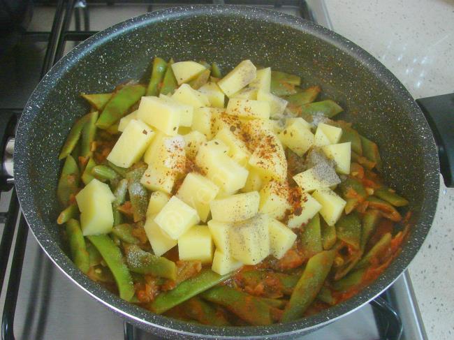 Patatesli Taze Fasulye - Yapılışı (7/12) 