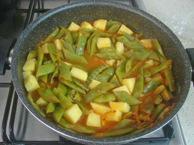 Patatesli Taze Fasulye - Yapılışı (8/12) 