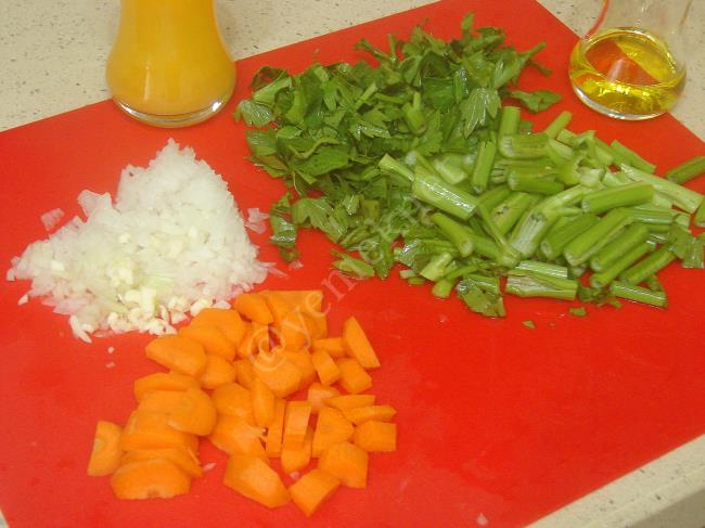 Kereviz Sapı Kavurması - Yapılışı (2/12) 