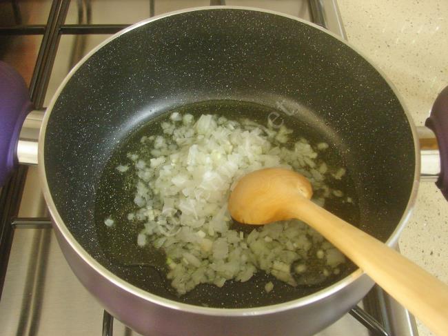 Kereviz Sapı Kavurması - Yapılışı (3/12) 