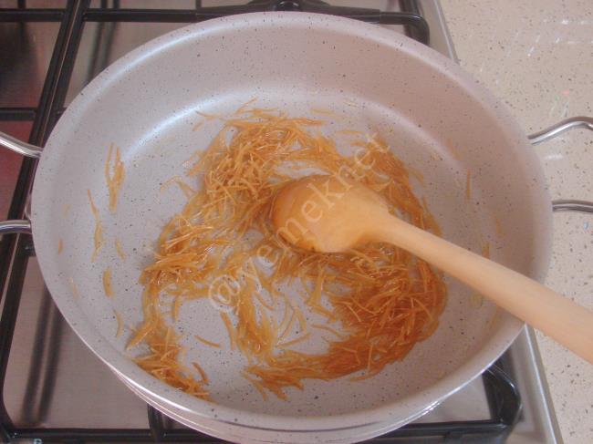 Kuskus Pilavı - Yapılışı (3/12) 