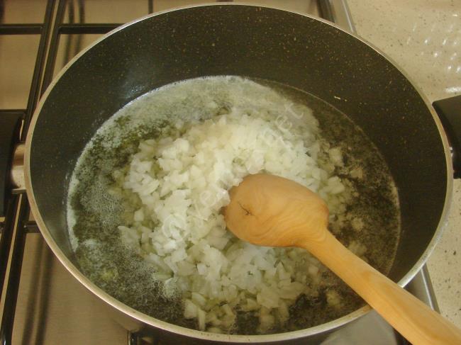 Yumurtalı Börülce Kavurması - Yapılışı (4/12) 