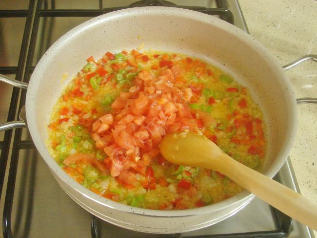 Biberli Bulgur Pilavı - Yapılışı (5/12) 