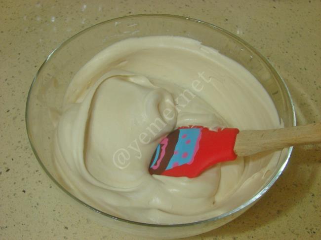 Çikolatalı Mousse Pasta - Yapılışı (13/20) 