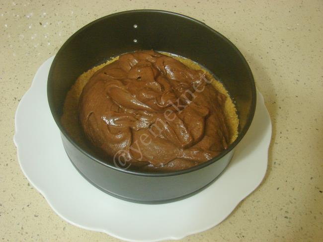 Çikolatalı Mousse Pasta - Yapılışı (16/20) 