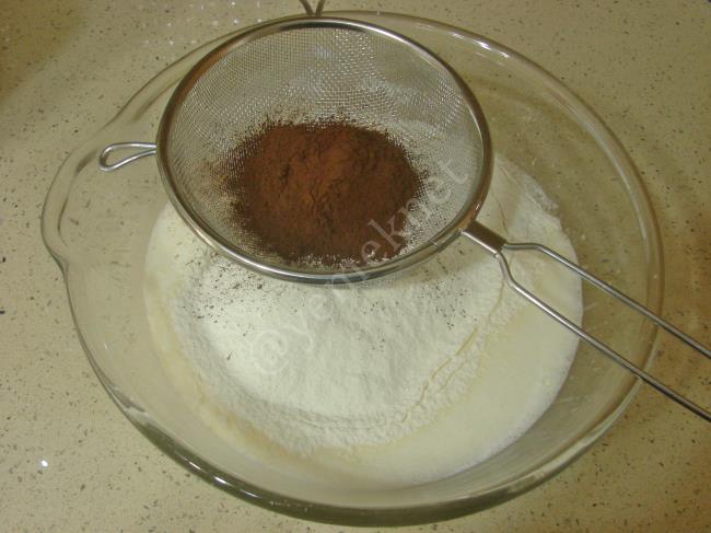 Kek Pasta - Yapılışı (4/16) 