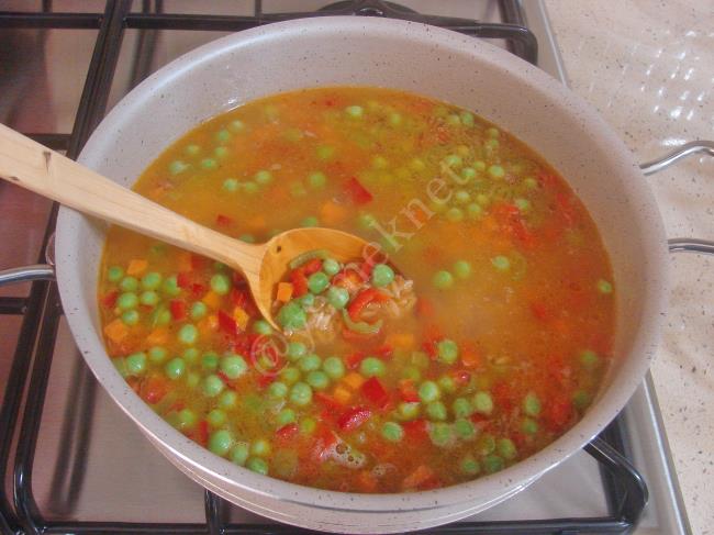 Sebzeli Arpa Şehriye Pilavı - Yapılışı (6/8) 