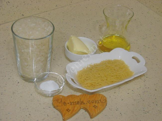 Şehriyeli Pirinç Pilavı - Yapılışı (1/12) 