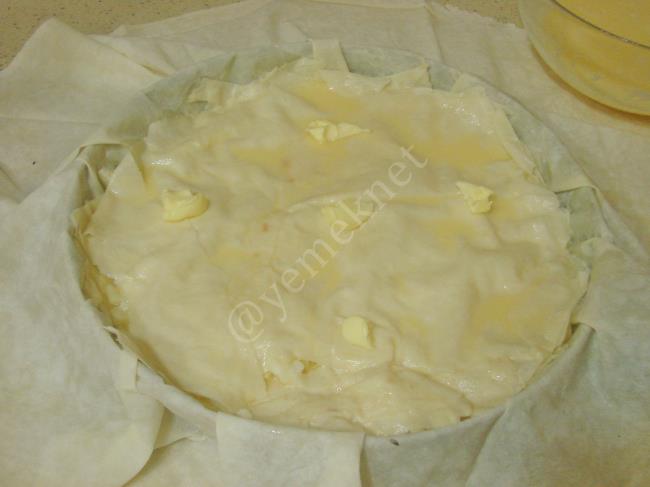 Tavada Yalancı Su Böreği - Yapılışı (12/20) 