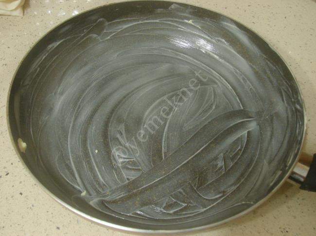 Tavada Yalancı Su Böreği - Yapılışı (5/20) 