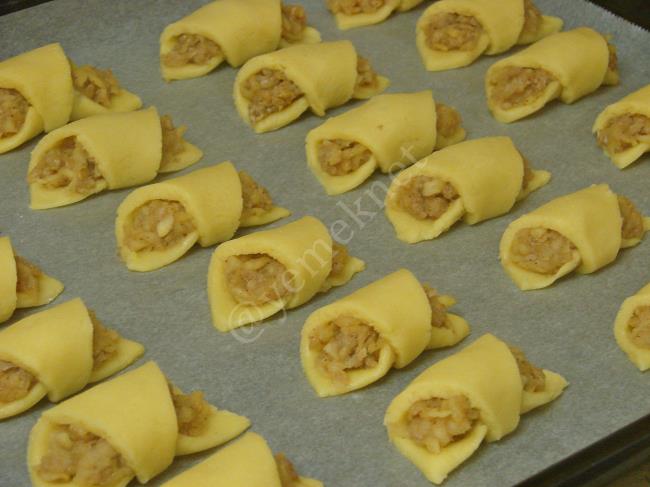 Ağızda Dağılan Elmalı Kurabiye - Yapılışı (7/12) 