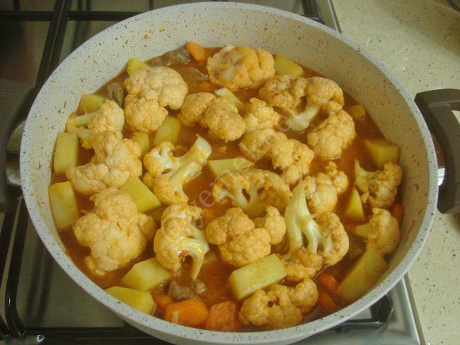 Etli Karnabahar Yemeği - Yapılışı (7/12) 