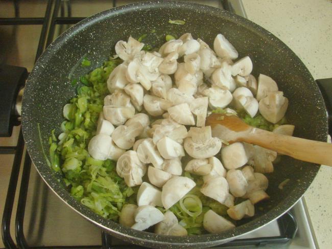 Fırında Kremalı Mantarlı Pırasa - Yapılışı (5/12) 