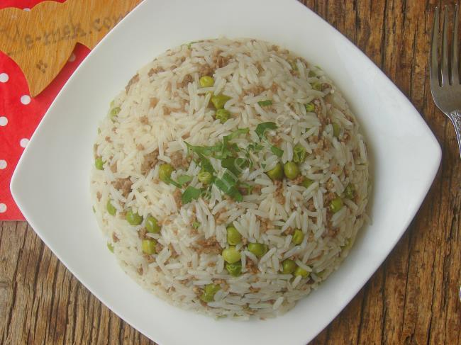 Deneyenin Vazgeçemeyeceği Eşsiz Bir Pilav : Kıymalı Pirinç Pilavı