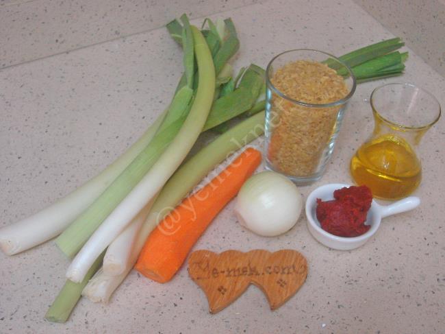 Pırasalı Bulgur Pilavı - Yapılışı (1/12) 