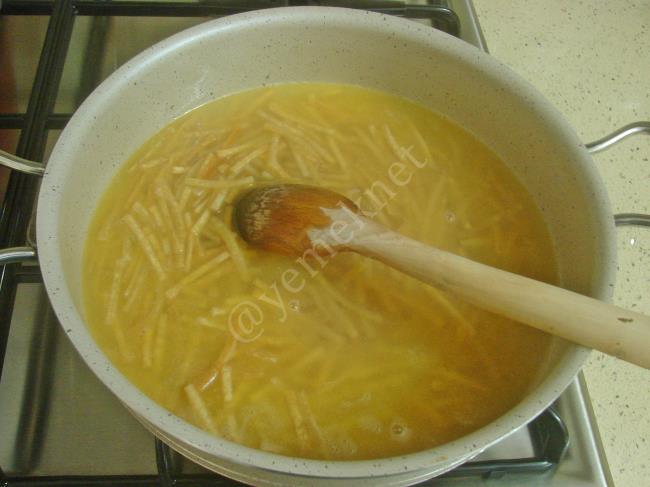 Erişte Pilavı - Yapılışı (4/8) 