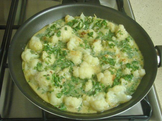 Karnabahar Böreği - Yapılışı (8/12) 