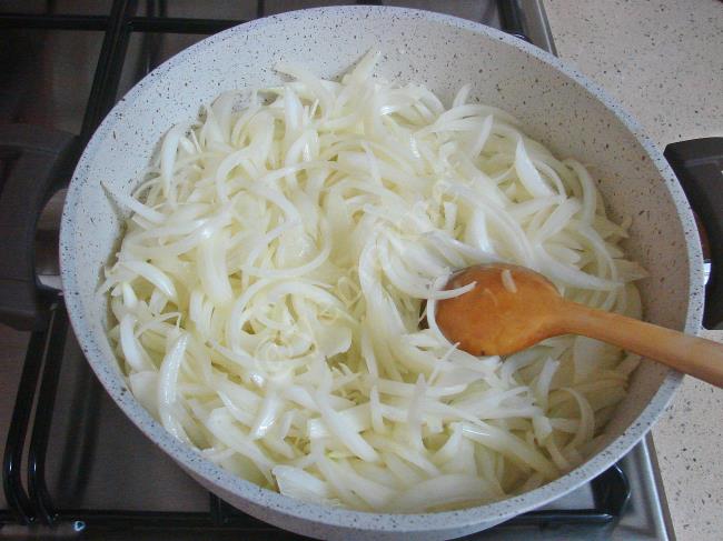 Soğan Yemeği - Yapılışı (2/8) 