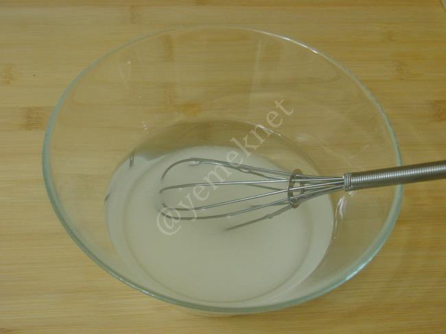 Soğuk Şerbetli İrmik Helvası - Yapılışı (3/12) 