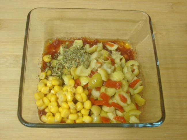 Yeşil Zeytin Salatası - Yapılışı (5/8) 