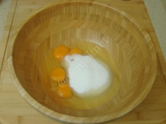 Cevizli Havuçlu Kek - Yapılışı (2/12) 