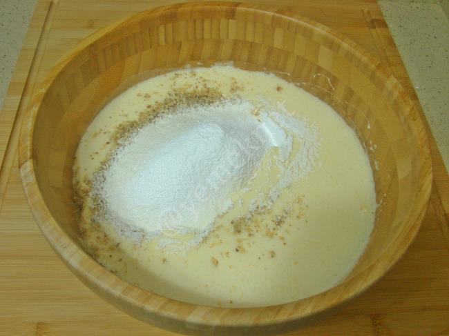 Cevizli Havuçlu Kek - Yapılışı (5/12) 