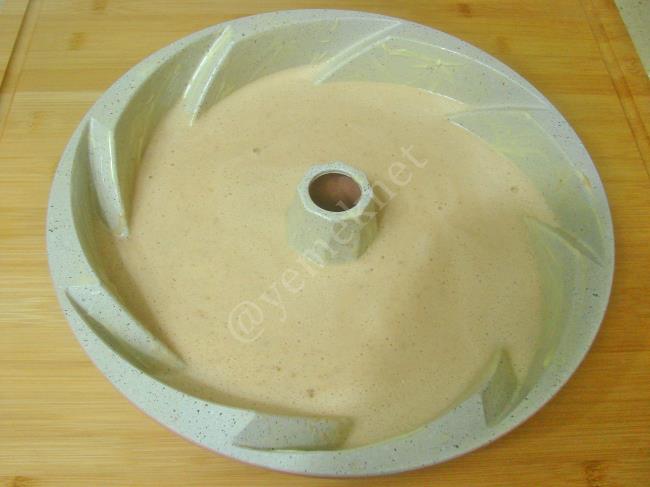 Cevizli Havuçlu Kek - Yapılışı (9/12) 