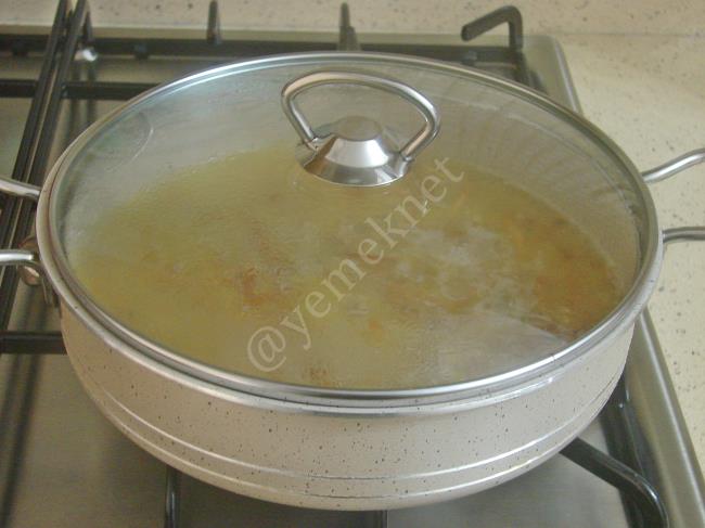 Erişteli Bulgur Pilavı - Yapılışı (7/12) 