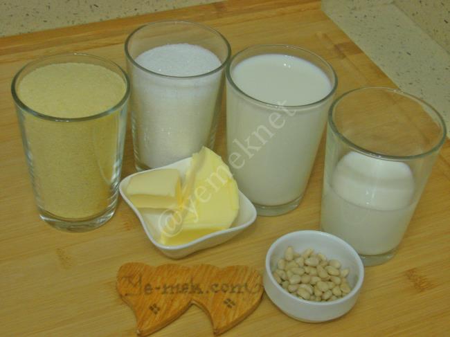 Fıstıklı İrmik Helvası - Yapılışı (1/12) 