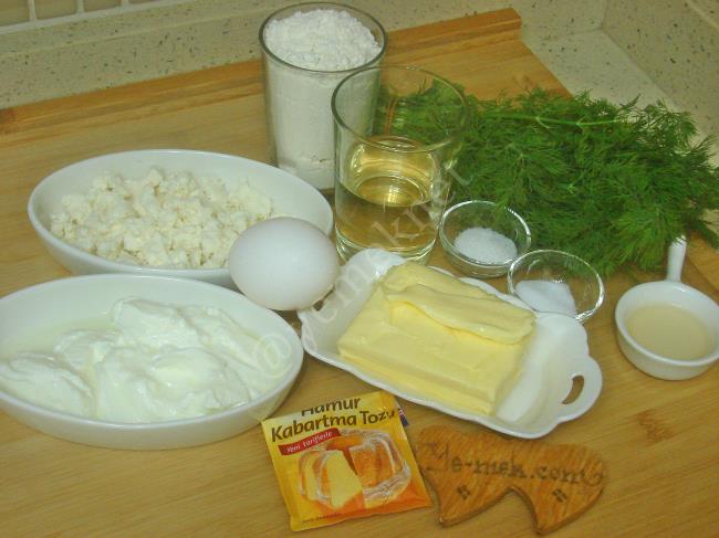 Mayasız Peynirli Dereotlu Poğaça - Yapılışı (1/12) 