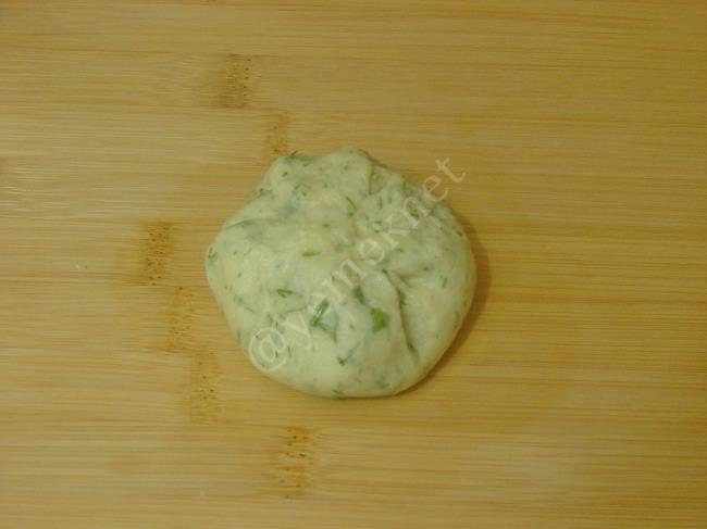 Mayasız Peynirli Dereotlu Poğaça - Yapılışı (7/12) 