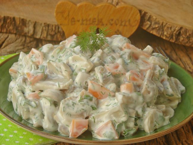 Garnitürlü Mantar Salatası
