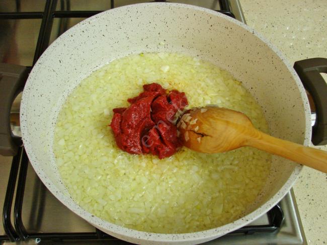 Acem Köftesi - Yapılışı (8/16) 