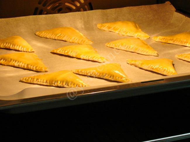 Çikolatalı Milföy - Yapılışı (8/12) 