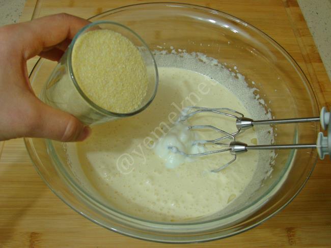 İrmikli Kek Nasıl Yapılır? (3/12) Resimli Yemek Tarifleri