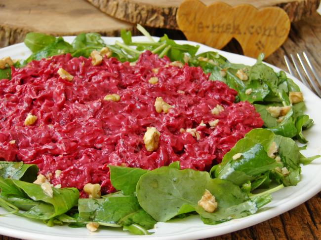 Bir Salata Bu Kadar mı Lezzetli Olur : Rokalı Pancar Salatası