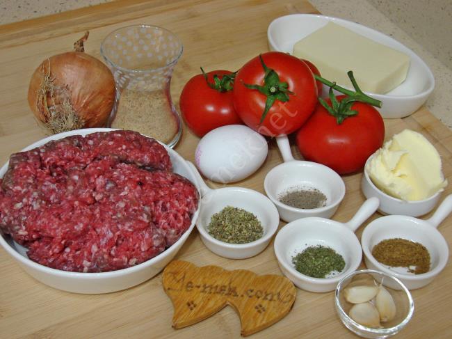 Güveçte Soslu Köfte - Yapılışı (1/16) 