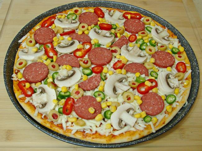 Karışık Pizza - Yapılışı (14/20) 
