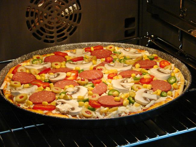 Karışık Pizza - Yapılışı (15/20) 