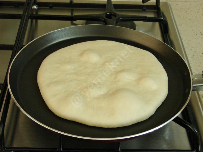 Mayalı Bazlama - Yapılışı (11/16) 