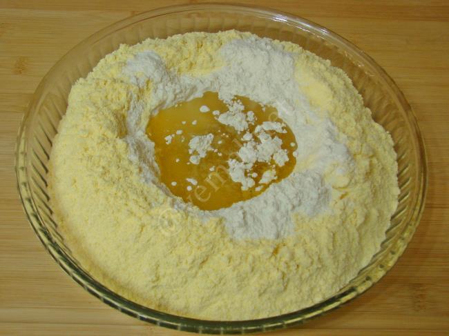 Mısır Ekmeği - Yapılışı (4/16) 