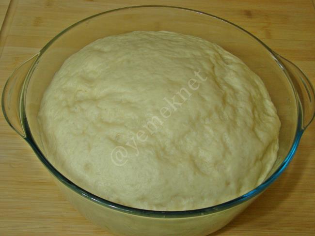 Tepsi Pizzası - Yapılışı (9/20) 