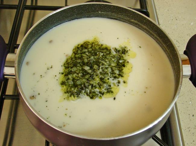 Tutmaç Çorbası - Yapılışı (9/12) 