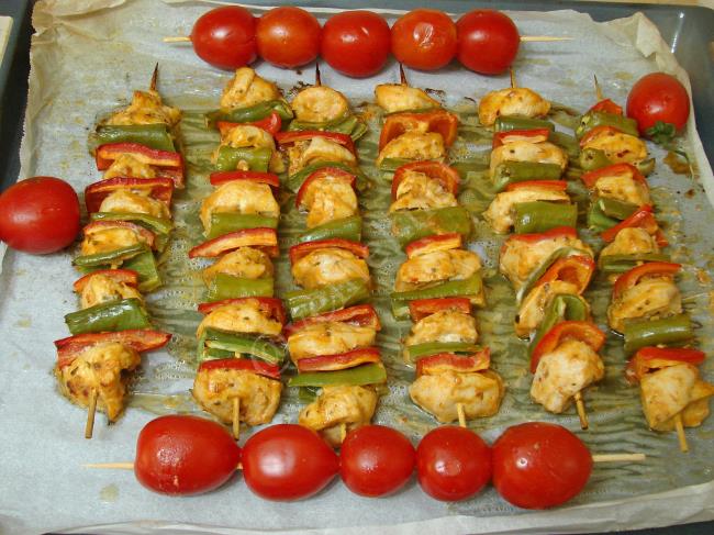 Firinda Tavuk Sis Tarifi Nasil Yapilir Resimli Yemek Tarifleri Firinda Tavuk Sis Tarifi Nasil Yapilir Resimli Yemek Tarifleri